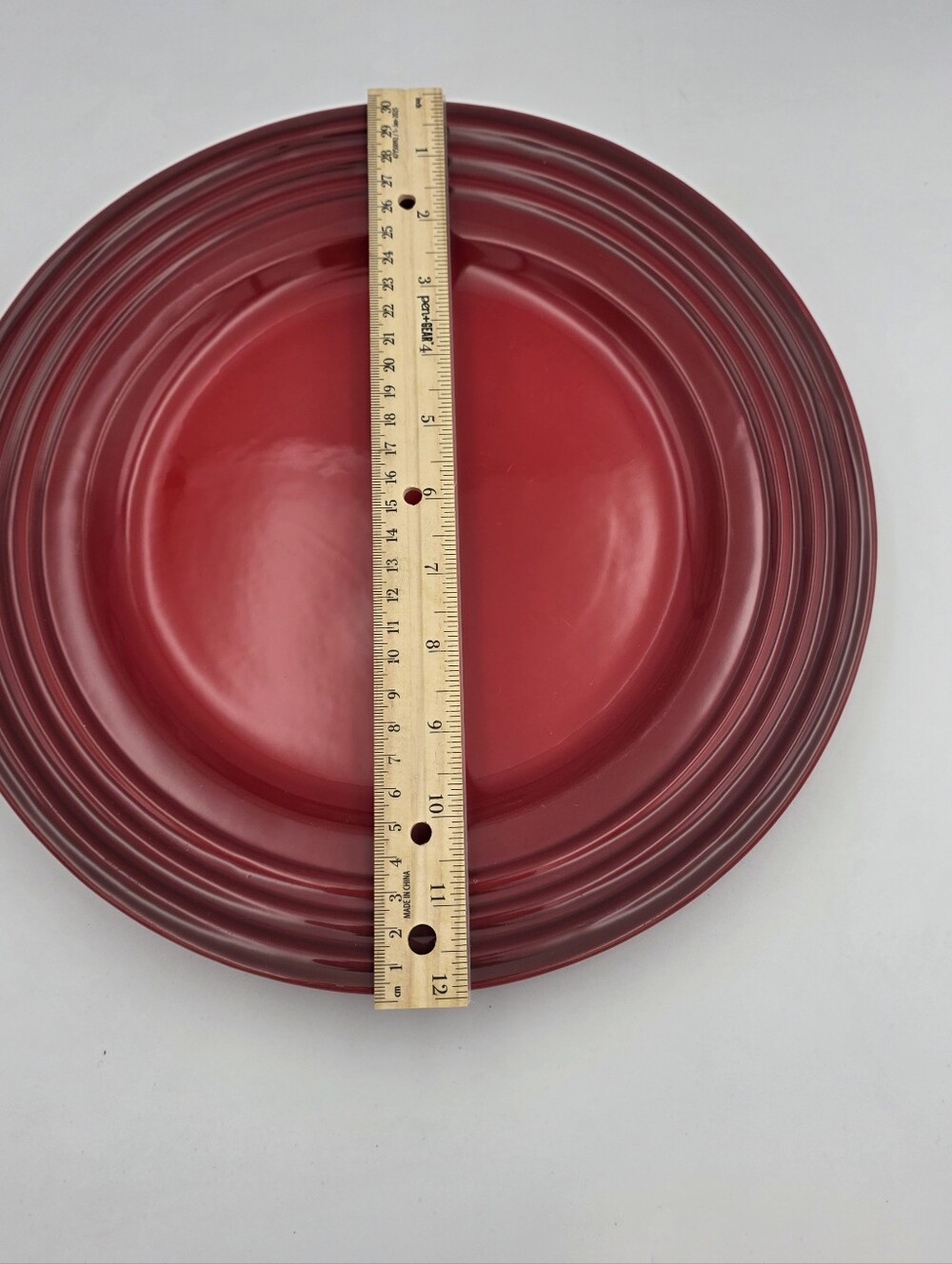 Le Creuset Solid Red Cerise Cherry Stoneware Round Dinner Plate 12" - Picture 5 of 5